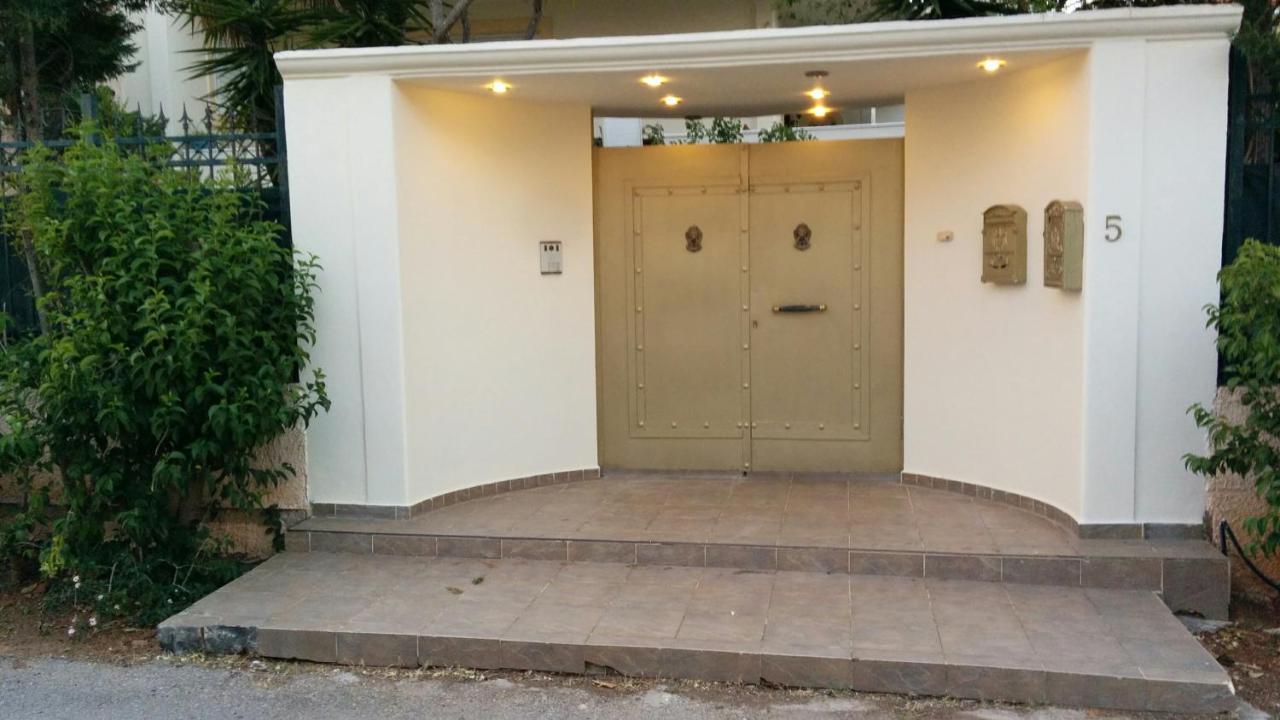 Lovely 2-Bedroom Apartment At Greek Riviera Vári Buitenkant foto